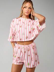MISSGUIDED Conjunto de pijama navideño con galletas de jengibre e iconos festivos, top corto oversize y pantalones cortos para estar en casa - Multicolor - Ver 5