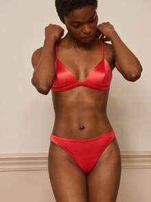 lacRébo 红色缎面内衣套装，含三角胸罩和丁字裤，秋冬款 - 紅色 - 查看 4