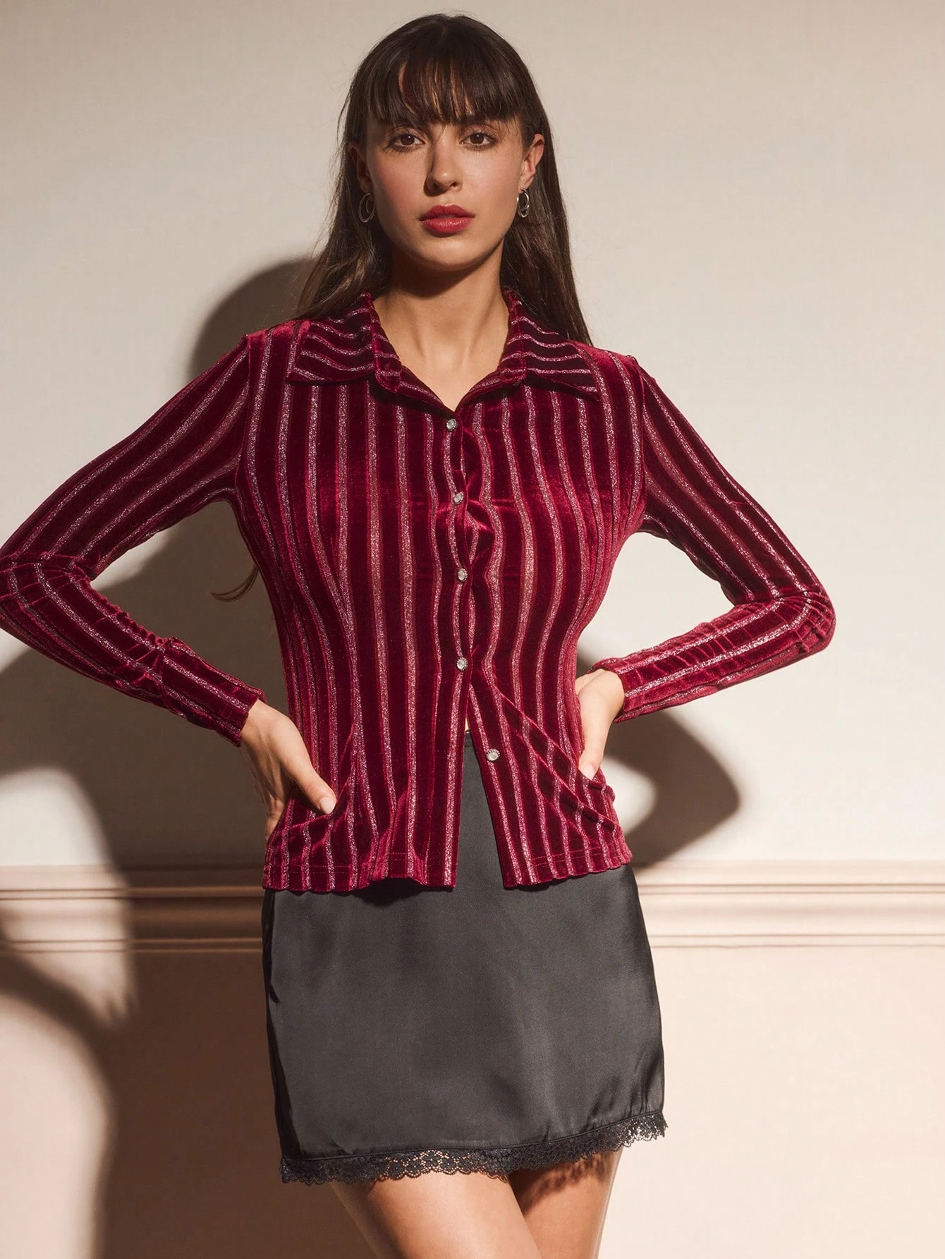 Chemise ajustée en velours bordeaux avec détails de rayures lurex, style vintage, nouveau Top pour le printemps, l'été, le nouvel an et l'hiver