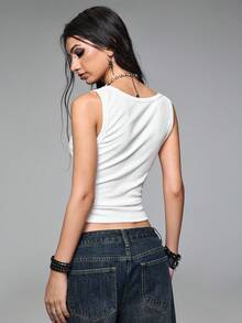 ROMWE Grunge Punk Áo ba lỗ bó sát nữ họa tiết chữ thập kim loại Punk và mặt dây chuyền hình ngôi sao năm cánh - trắng - Xem 3