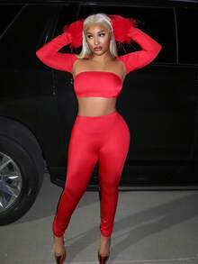 Slaydiva 2025 Winter New Arrivals - Global Carnival Season:New Year Valentine's Day Party Evening Gathering Date Gathering Birthday Party Preppy Style Student Wear Everyday Street Basic Versatile Casual Cruise Travel Internet Celebrity Hot Style Sexy Club Y2K Punk Racing Tube Top + Ultra Short Long Sleeve Fur Trim Jacket + Tights Red Glitter Fabric Winter Three-Piece Suit Christmas Suit New Year Suit Women's Three-Piece Suit - Red - View 6