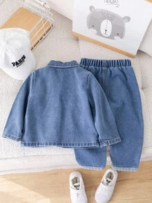 SHEIN Conjunto Denim de 3 Peças para Bebê Menino/Menina, Primavera/Outono: Jaqueta Denim de Manga Longa com Lapela e Fechamento com Botão, Top de Malha Branca de Manga Curta, Calça Denim Desbotada Casual. Macio, Confortável e Versátil para Passeios, Escola e Casa