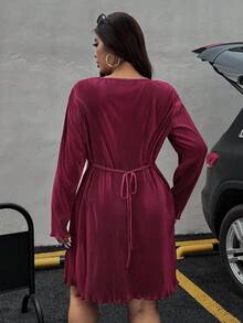 SHEIN EZwear 大码女式纯色圆领长袖休闲短款连衣裙 - 酒紅色 - 查看 2