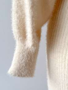 Sparklyn 少女秋冬新款露肩/不对称肩宽松针织毛衣上衣，百搭纯色毛衣裙 - 白色 - 查看 5