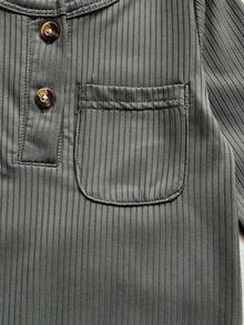 Vintaside Kids Salopetă pentru bebeluși de toamnă și iarnă, cu dungi multicolore, guler rotund, mânecă lungă și pantaloni lungi conici, format din șase piese, este confecționată din material cu dungi și se potrivește perfect. Este complet imprimată cu modele drăguțe de animale și imprimeuri cu dungi, având culori bogate și vii. Este potrivită pentru ocazii precum o excursie, relaxare acasă, învățarea mersului, activități pentru părinți și copii și fotografierea ca suveniruri.