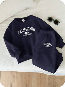 SHEIN 秋冬款男童休闲字母印花卫衣和运动裤套装 - 寶藍色 - 查看 1