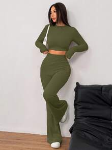 SHEIN EZwear 2 件套女式休闲纯色针织圆领长袖短款修身 T 恤和高腰喇叭裤 - 軍綠色 - 查看 3