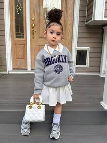 Young Girl 灰色字母图案 Polo 领卫衣和白色迷你裙两件套，学院风秋冬 - 灰色 - 查看 2