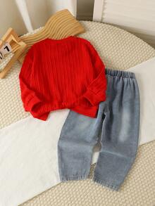 SHEIN Toddler Boys 2-Piece Set, Red Knit Jacquard Sweatshirt With Letter Decor And Denim Pants, Casual Outfit For Autumn/Winter, Suitable For Daily Wear, School, Travel, Back To School