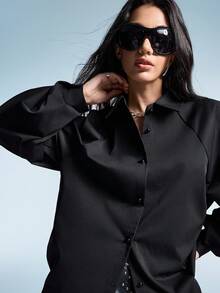 Aveloria GENKIRA Áo sơ mi tay raglan cổ bẻ cài nút ngọc trai bất đối xứng dáng rộng rãi cho người đi làm - màu đen - Xem 4
