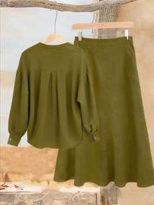 EMERY ROSE Bộ 2 món áo và chân váy trơn màu thời trang thường ngày dành cho nữ - xanh quân đội - Xem 2