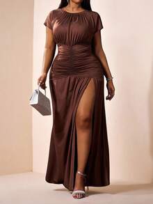 Veslaya Vestido sexy de manga corta con cuello redondo, plisado lateral y bajo con abertura, adecuado para mujer de talla grande en ocasiones casuales, diarias, citas, viajes, trabajo, elegante y playa, apto para otoño, invierno, primavera y verano - Marrón - Ver 1