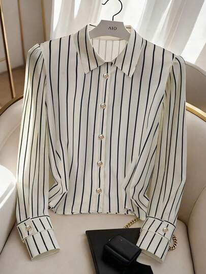 Franclia Camisa de mujer elegante y de moda, minimalista y versátil para ir al trabajo, con rayas, manga corta y botones metálicos. Camisas de mujer elegantes para otoño/invierno, blusas elegantes de mujer, camisa a rayas elegante, blusa a rayas, camisas casuales de negocios para mujer