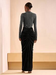 Zivah 2025 春夏新款音乐节、复活节、圣帕特里克节、西部风、游牧风、生日派对、毕业典礼、学院风、学生风、日常穿着、基本百搭、休闲、度假、邮轮旅行、海滩、日光浴、病毒式传播、街头服饰、婚礼宾客波西米亚风、通勤、早午餐、机场、Y2K、复古乡村时尚天鹅绒拼接闪亮金属银色和黑色长裙 - 黑色 - 查看 2