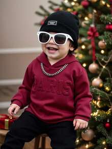 男婴休闲字母印花压花连帽衫，绿色，适合秋冬季