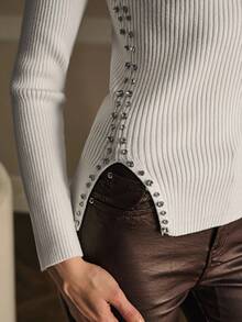 MOTF PREMIUM Áo len xẻ tà đính đá - trắng - Xem 8