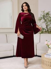 Modelyn Gaun Fashion Wanita Ukuran Besar Warna Polos Lengan Mengembang Belahan Terbuka Bahan Beludru Berlipit Berongga - Burgundy - View 5