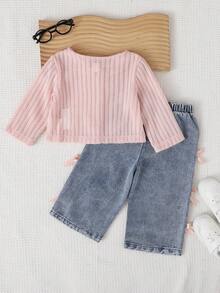 SHEIN 2 件套女婴休闲纹理针织开衫夹克和可爱蝴蝶结牛仔裤套装，适合春秋季日常穿着 - 彩色 - 查看 2