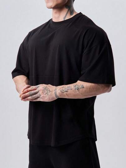 Manfinity Sport Corelite Men's Casual Solid Color Short Sleeve Sports T-Shirt 4-Way Stretch Material Sweat-Wicking Lightweight Minimalist Design Physique-Enhancing Seamless Design Slim Fit For Workout Performance-T