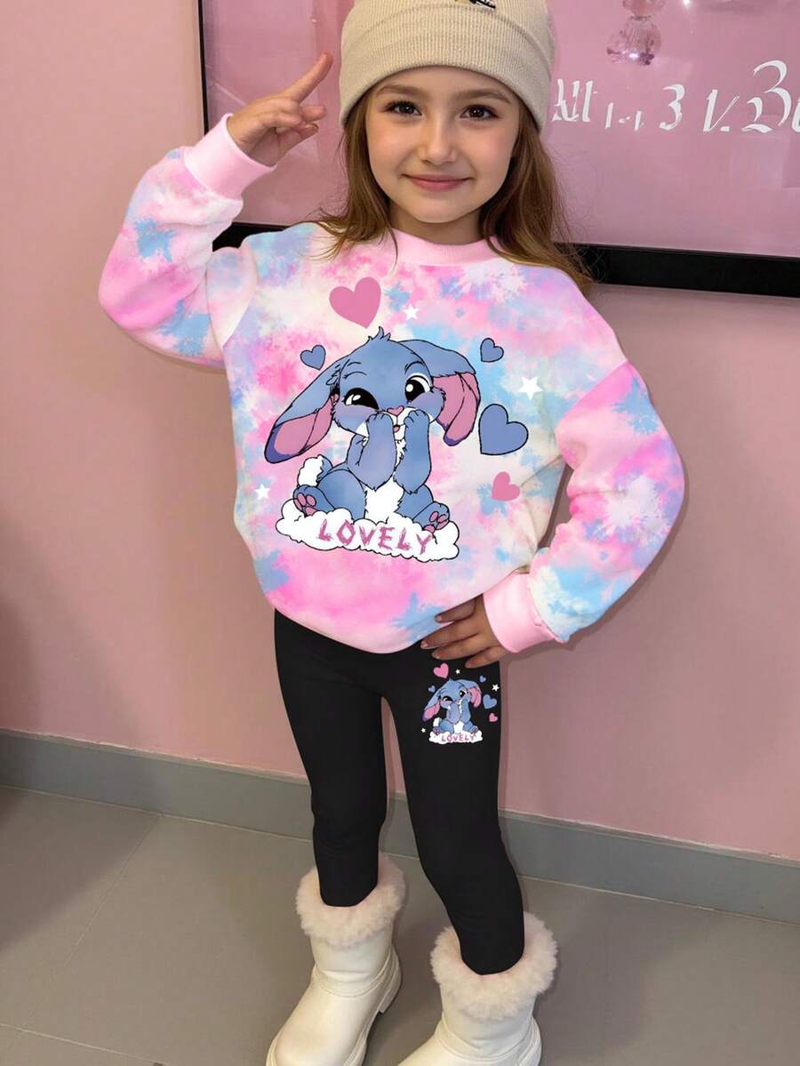 SHEIN 2 件年轻女孩休闲时尚可爱兔子扎染印花圆领运动衫和紧身裤套装，秋冬，甜美可爱的兔子和针线印花连帽衫和黑色紧身裤 2 件套 - 彩色 - 查看 1