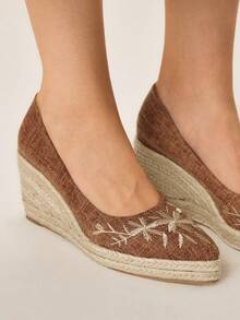 Styleloop Women's Linen Rope Platform Sandals, Embroidered Floral Comfortable Vacation Brown High Heel Shoes - Brown - View 2