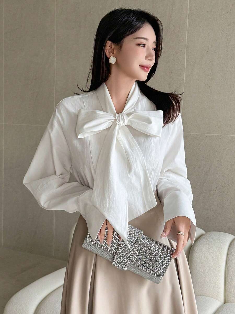 DAZY 女士优雅飘逸系领衬衫，秋季长袖女式衬衫 - 米色 - 查看 1