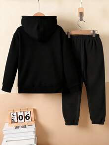 回到学校男孩休闲时尚创意清爽简约适合男孩穿字母图形印花连帽衫和运动裤套装，个性化上衣，秋季衣服