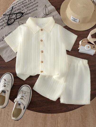 SHEIN Genkimix Kids 男童夏季休閒純色織紋短袖衫和短褲套裝