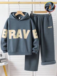 SHEIN 2 件套青少年男孩休闲学院风蓝色字母图案连帽运动衫和直筒抽绳运动裤套装，适合学校、家居、日常穿着、运动、百搭且简约 - 霧霾藍 - 查看 9