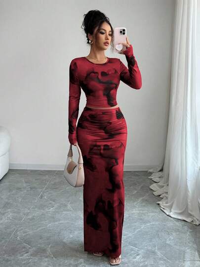 Elenzga مجموعة تنورة ماكسي وتي شيرت بأكمام طويلة بطبعة صبغ التعادل أنيقة ضيقة للنساء، مجموعة قطعتين بتصميم متناسق