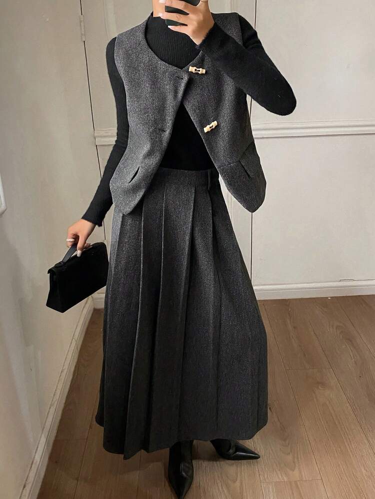 Women's Elegant Solid Color Loose Suit, Round Neck Sleeveless Horn Button Vest Jacket And Pleated Long Skirt Two Pieces Set, Autumn/Winter