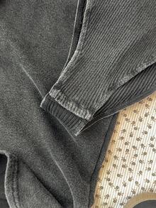 2pcs/Set Teen Girl Black Snowflake Embroidered Ribbed Knit Jumpsuit & Casual Retro Snowflake Jogger Pants Set