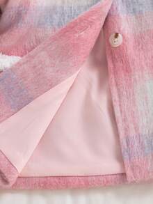 SHEIN 1件女婴可爱甜美时尚粉蓝格子图案小熊贴布装饰长袖连帽纽扣加厚柔软外套冬季大衣外套上衣带毛绒口袋，适合学校派对生日礼物圣诞节假期新年秋季冬季穿着 - 粉色 - 查看 4