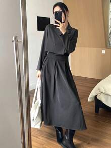 DAZY 2 件套女式休闲短款西装外套和 A 字褶裙套装，宽松设计 V 领双排扣 - 深灰色 - 查看 7