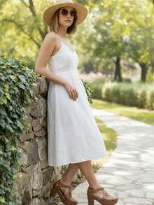 Sandalia artesanal cerrada con plataforma y tacón ancho en color café - Marrón - Ver 2