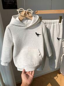 Bộ 2 áo nỉ lót nhiệt in hình khủng long dễ thương cho bé trai và quần jogger bộ đồ thể thao thường ngày, phù hợp cho mùa thu/đông, trở lại trường, lễ hội, Halloween, Giáng sinh, năm mới cho bé trai và quần nỉ bộ đồ nỉ cho bé trai bộ đồ nỉ cho bé trai và quần jogger cho bé trai bộ đồ nỉ cho bé trai - Xám - Xem 6