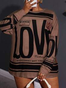 SHEIN CURVE+ 休闲街头美式复古新款圆领露肩字母英文Logo印花长袖超宽松T恤裙杏色下装绿花女T恤-A - 彩色 - 查看 3