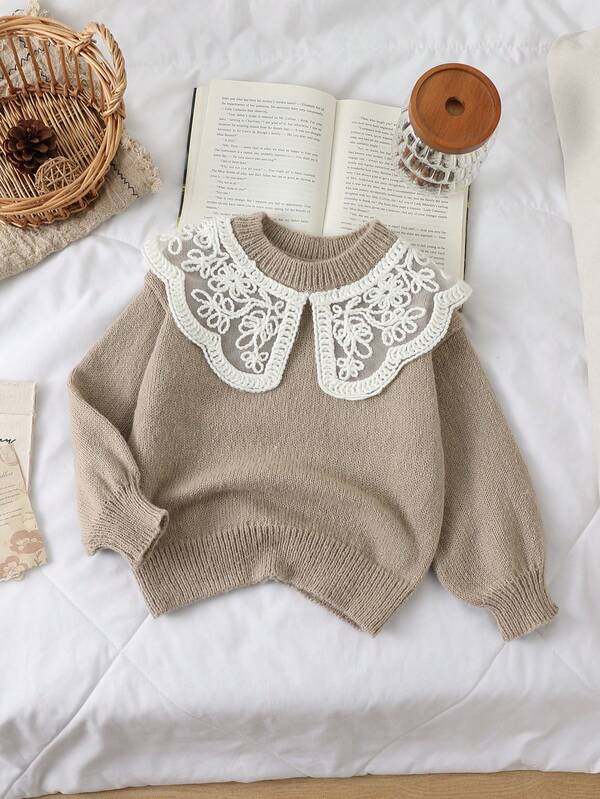 SHEIN Young Girl' Super Sweet & Cute Doll Detailed Embroidered Collar Crew Neck Lantern Sleeve Thick Knit Sweater, Suitable For Autumn/Winter Peter Pan Collar Girl Clothes Autumn And Winter Toddler Girls Cute Vintage Style Kids Sweaters For Girls Cute Light Brown Sweater