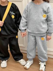Genkimix Kids 2 件女童休闲图案标语和笑脸印花羊毛运动衫和配套慢跑裤套装，秋季日常运动装 - 灰色 - 查看 6