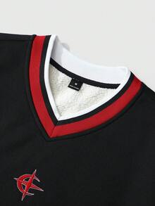 Manfinity EMRG 男士街头时尚刺绣套头卫衣和运动裤套装 - 黑色 - 查看 3