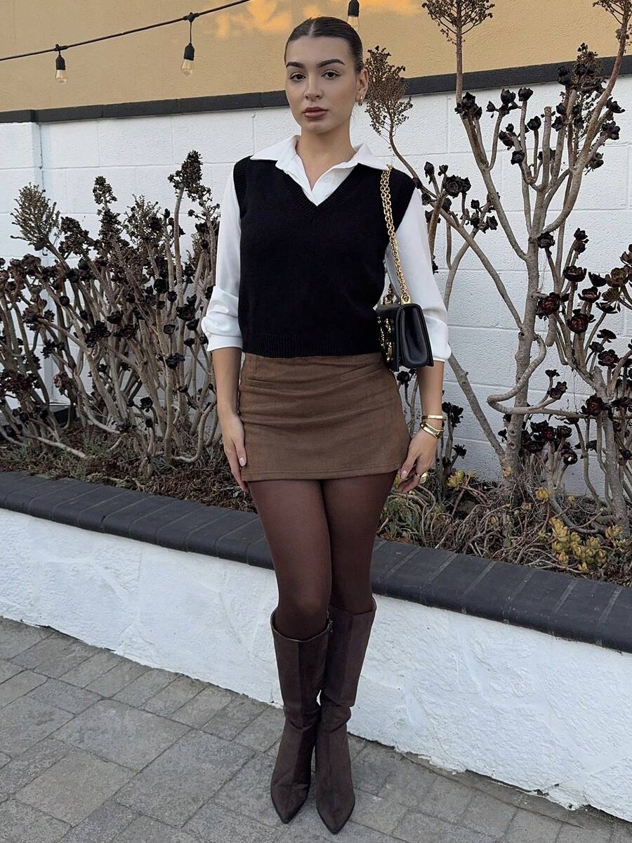 Andrea Bello V-Neck Knit Top - Black - View 1