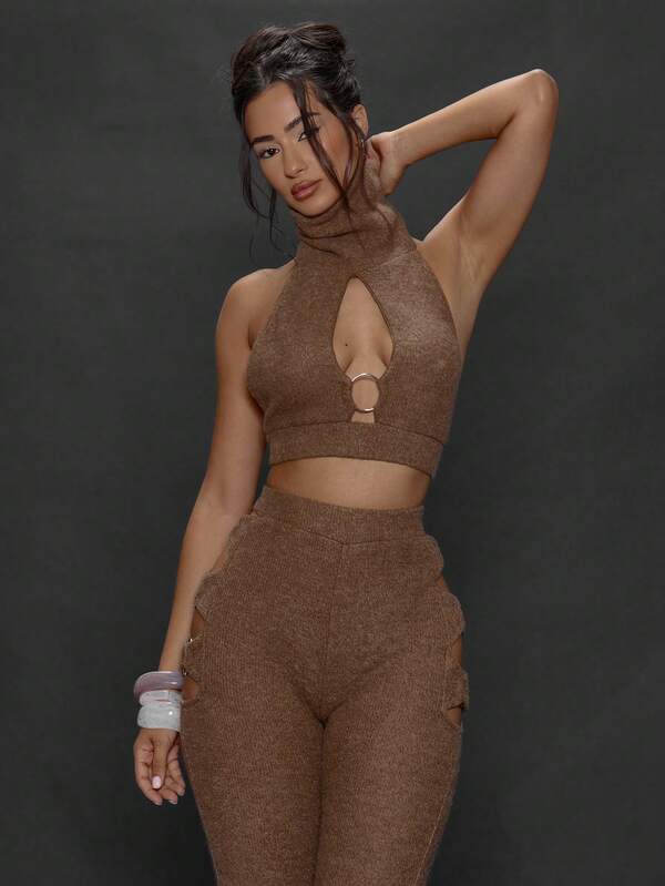 MUSERA Vestido sem mangas com gola alta dobrável e recortes em tricô, detalhe de argola e barra assimétrica. Ideal para outono/inverno, para sair, para o dia a dia, para a noite, para um look sexy e urbano, perfeito para o Natal. Elegante e moderno.