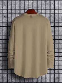 Manfinity Homme 男士字母印花圆领长袖休闲T恤，翻领长袖男装，男士休闲上衣，男士高领衬衫，夏季高领男装，男士长袖T恤 - 駝色 - 查看 2