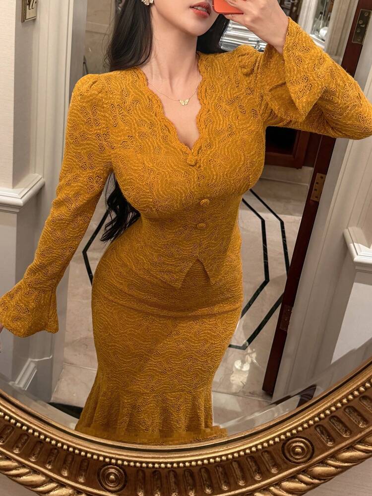 Elegant French Style Lace Mermaid Dress With V-Neck And Flare Sleeves, Fashionable And Graceful Dress Set