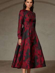 Revavyn 优雅复古风格圆领长袖腰部收腰提花喇叭连衣裙 - 彩色 - 查看 4