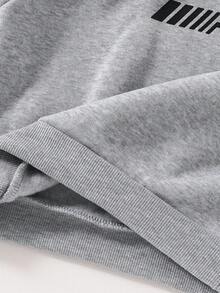 SHEIN 2 件套年轻男童休闲宽松圆领运动衫和运动裤套装，适合返校、生日、迎婴派对、节日派对、秋冬季 - 淺灰色 - 查看 7