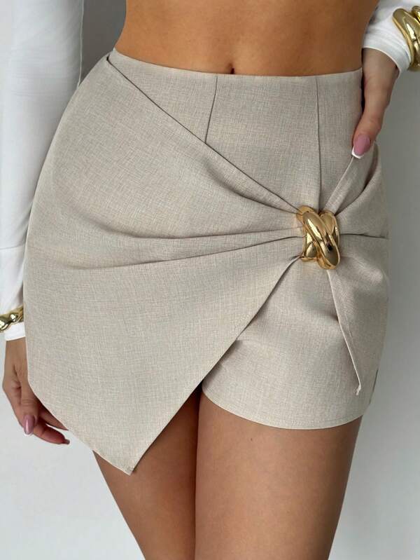 Firerie Shorts casuales y versátiles para mujer con decoración metálica/Shorts de textura de lino sintético/Shorts de playa/Conjunto de playa para mujer/Verano