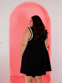 Pretty and Ole Đầm thường ngày không tay cổ chữ V sâu viền màu tương phản cỡ lớn - màu đen - Xem 2