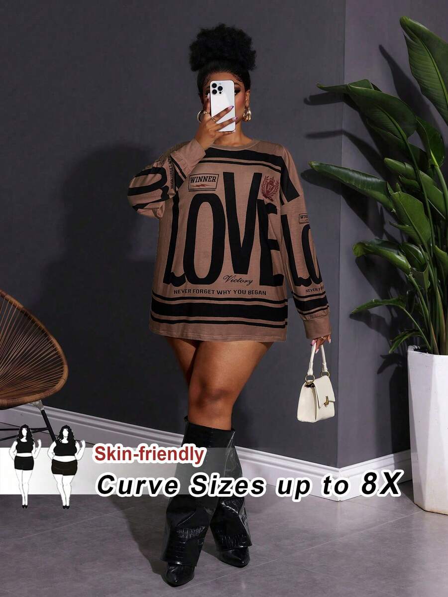 SHEIN CURVE+ 休闲街头美式复古新款圆领露肩字母英文Logo印花长袖超宽松T恤裙杏色下装绿花女T恤-A - 彩色 - 查看 1