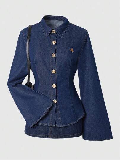 SHEIN MOD Áo sơ mi denim nữ dáng ôm, tay loe thêu họa tiết, cài nút, thích hợp mặc hàng ngày đi làm; Áo peplum denim phong cách phương Tây mùa xuân/thu với tay loe và chi tiết vàng; Thích hợp cho các bữa tiệc thanh lịch mùa đông, Giáng sinh, Năm mới, Lễ Tạ ơn.